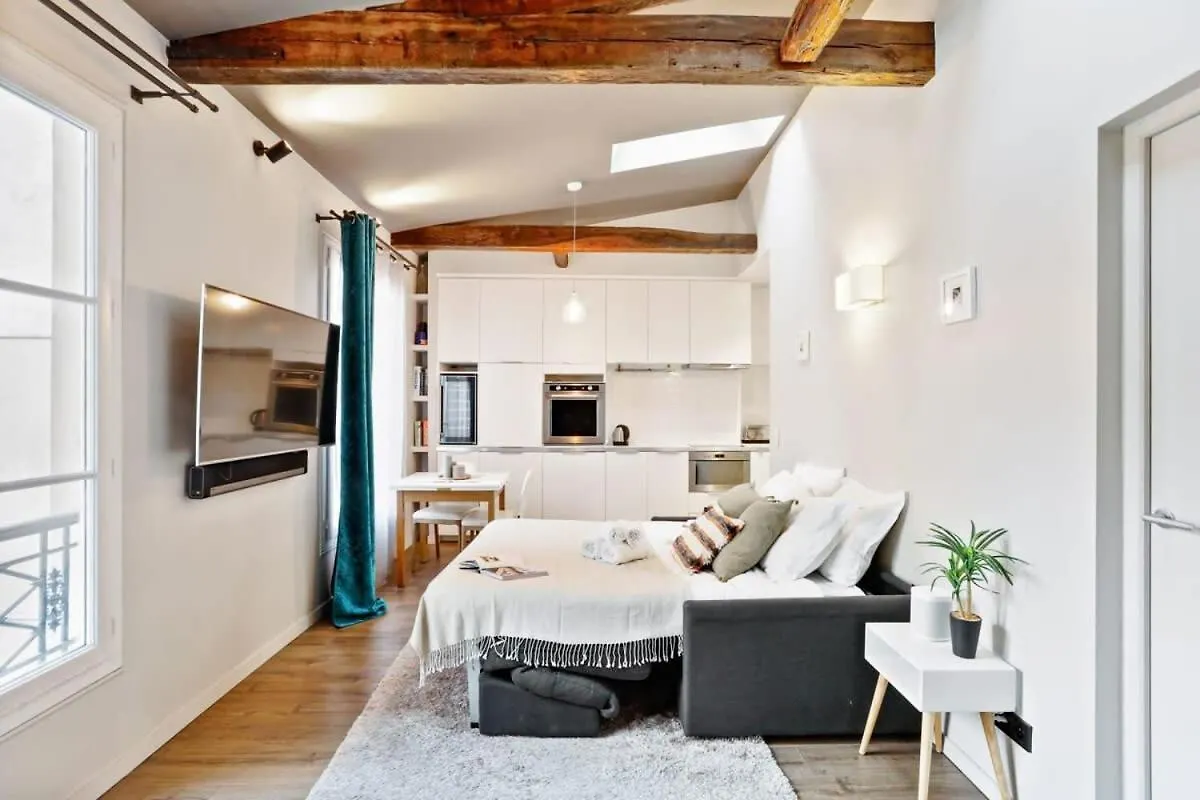 Paris Eiffel Tower - Cityapartmentstay 0*,  法国