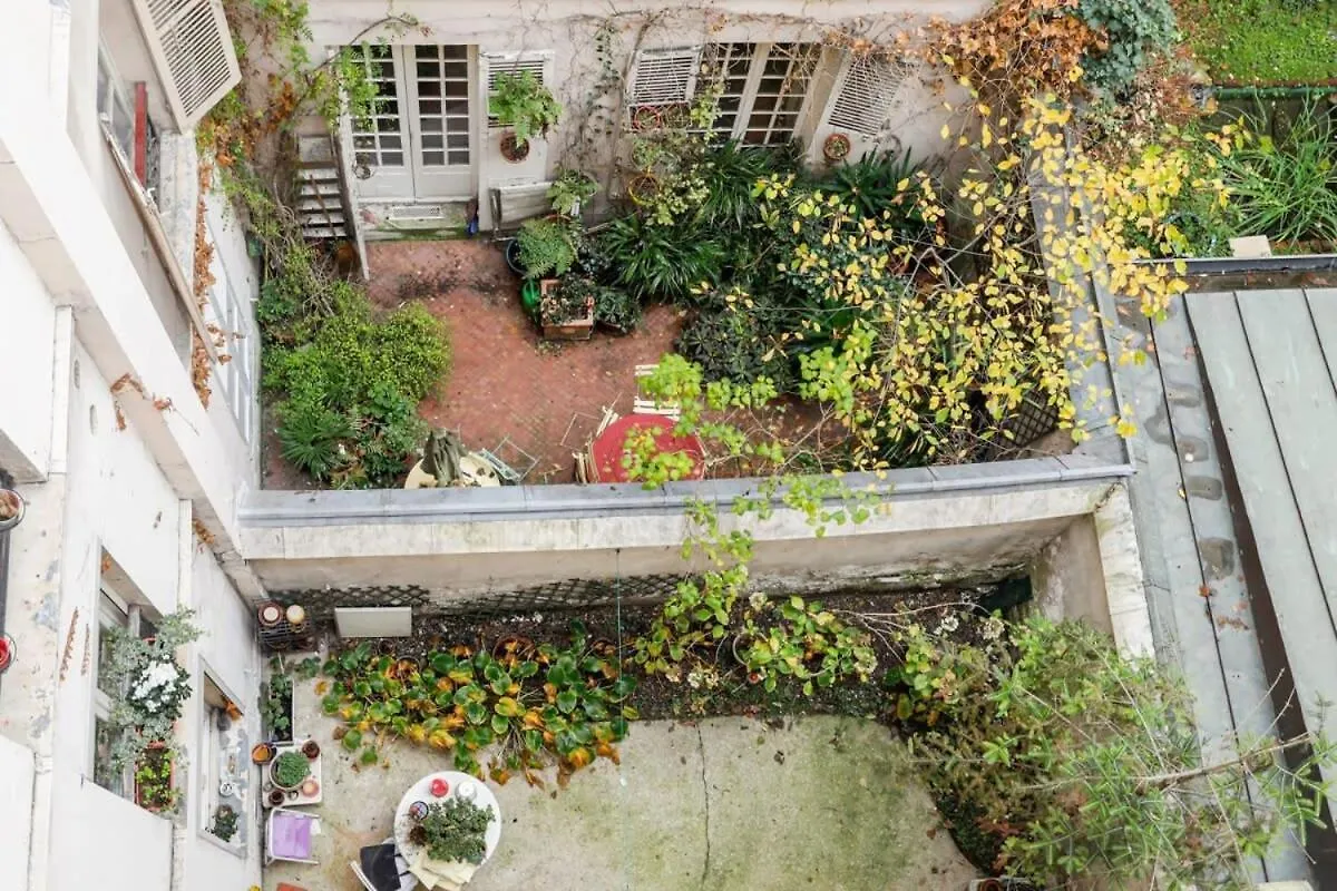 Paris Eiffel Tower - Cityapartmentstay